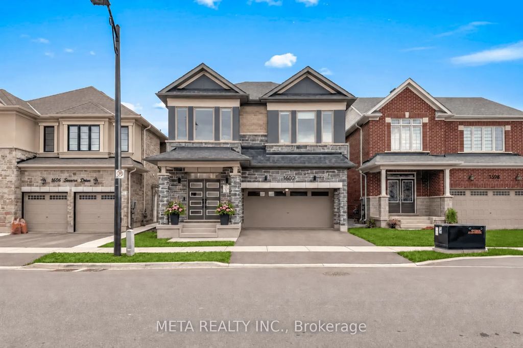 1602 Severn Drive, Milton