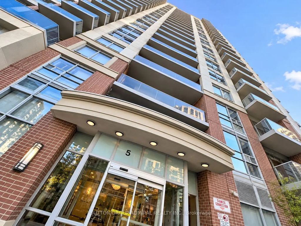 5 Michael Power Place 1007, Toronto W08