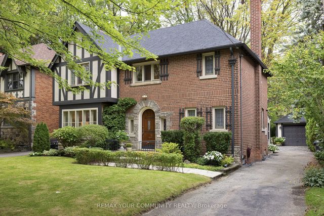 22 Belvedere Boulevard, Toronto W08