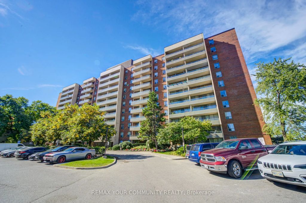 19 Four Winds Drive 711, Toronto W05