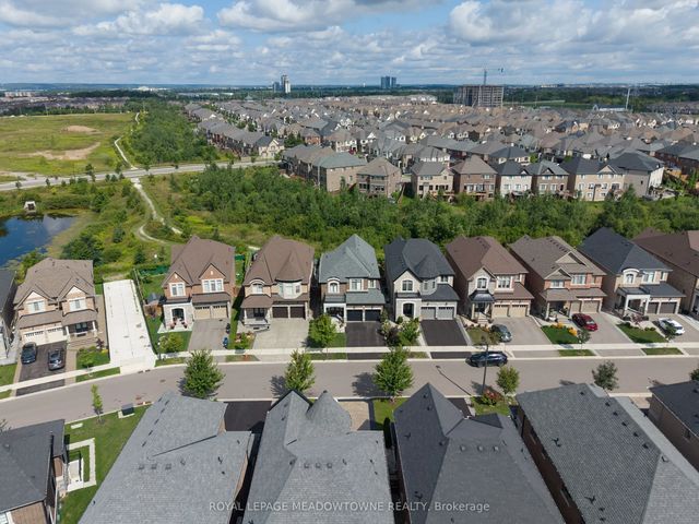 461 Parent Place, Milton
