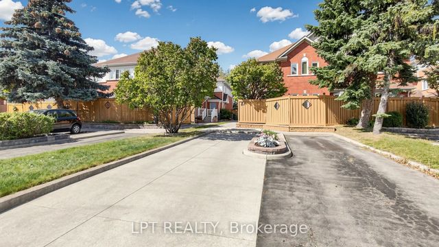 81 Shady Pine Circle, Brampton