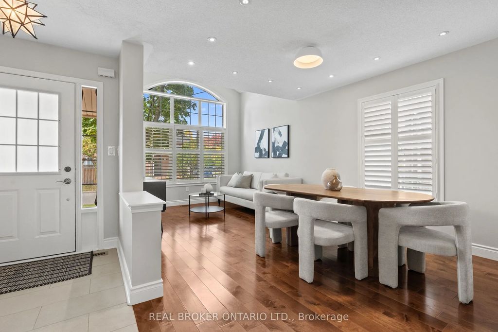 2349 Falkland Crescent, Oakville