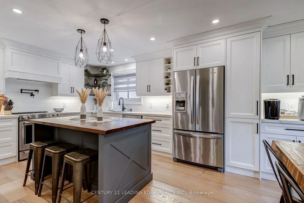 5 Mountbatten Road, Toronto W09