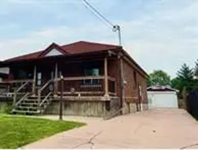 127 Treeview Drive 1, Toronto W06