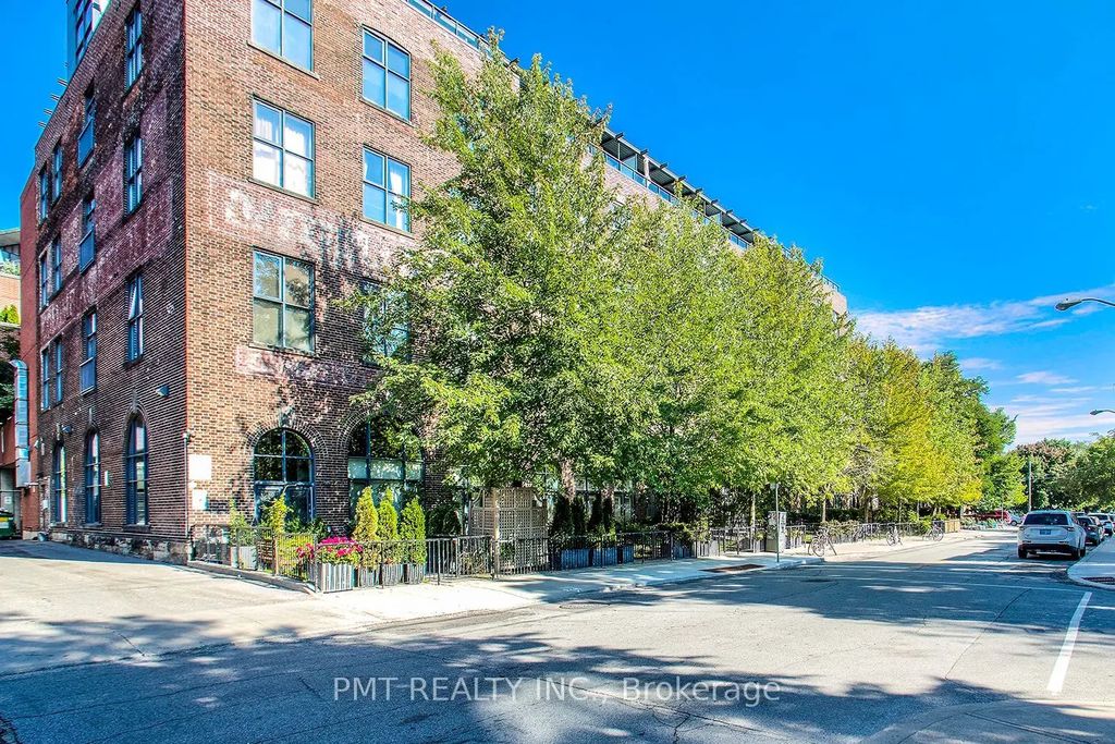 369 Sorauren Avenue 311, Toronto W01