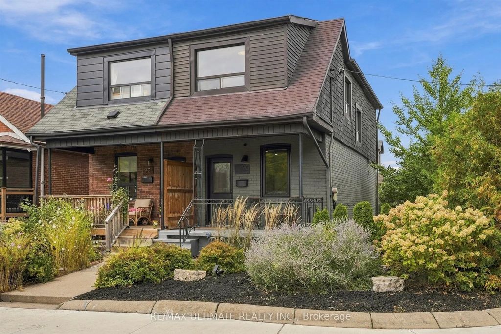 90 Rowntree Avenue, Toronto W03