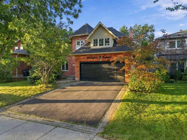 2087 Mayflower Boulevard, Oakville