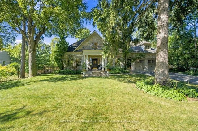 167 Pinewood Trail, Mississauga