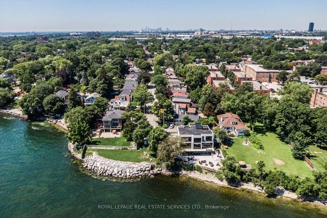 25 Miles Road, Toronto W06