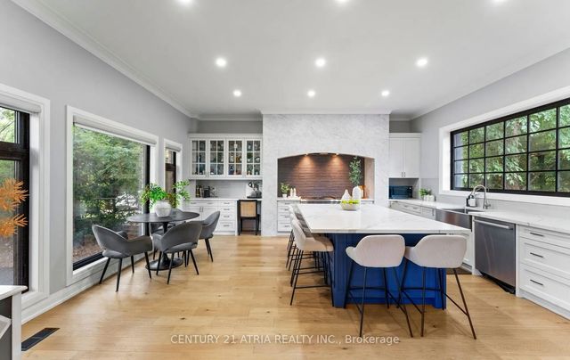 1617 Islington Avenue, Toronto W08