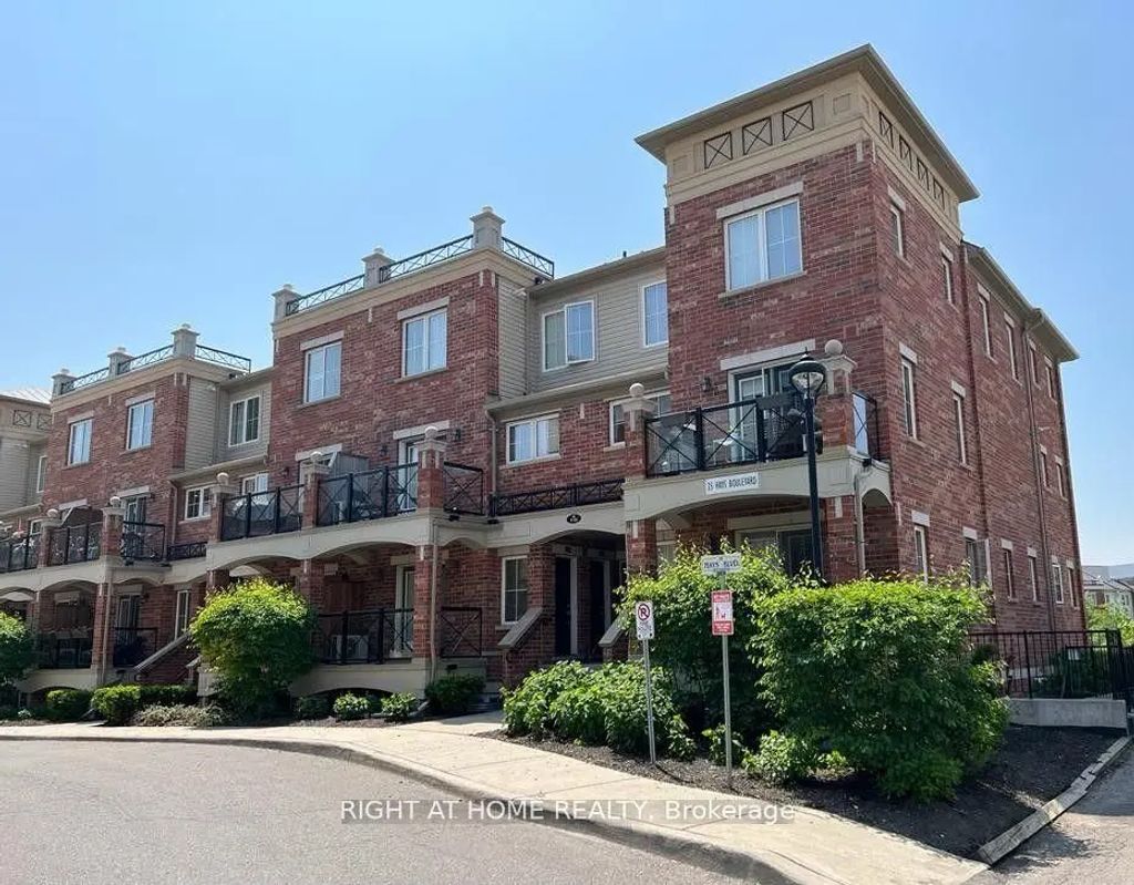 35 Hays Boulevard 10, Oakville