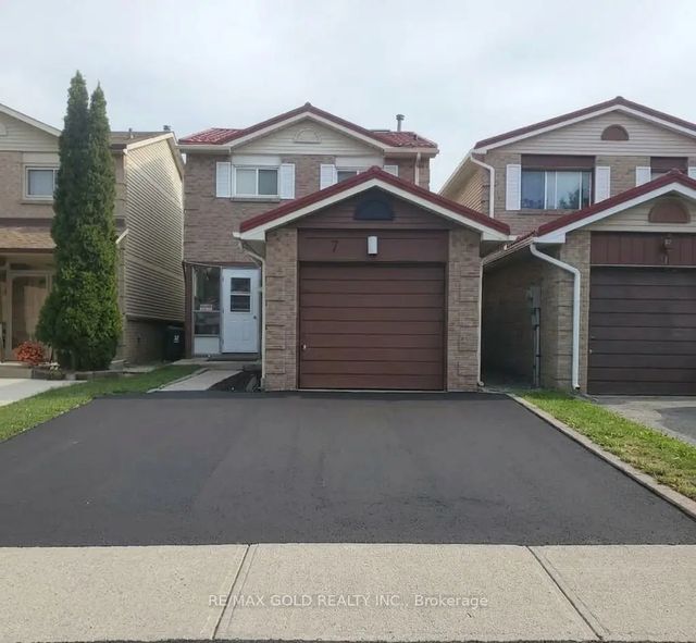 7 Auld Croft Road, Toronto W10
