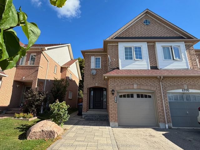 6988 Tassel Crescent, Mississauga