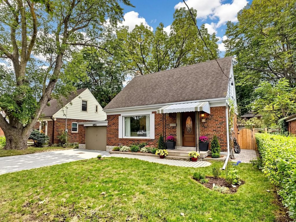 5 Ambleside Avenue, Toronto W07