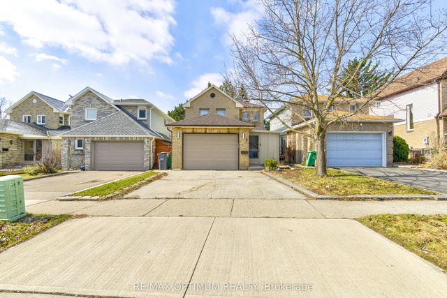 5 Roehampton Crescent, Brampton