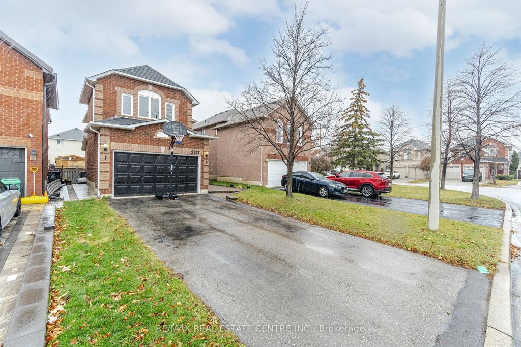 3727 Althorpe Circle, Mississauga