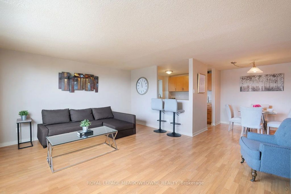 6720 Glen Erin Drive 206, Mississauga