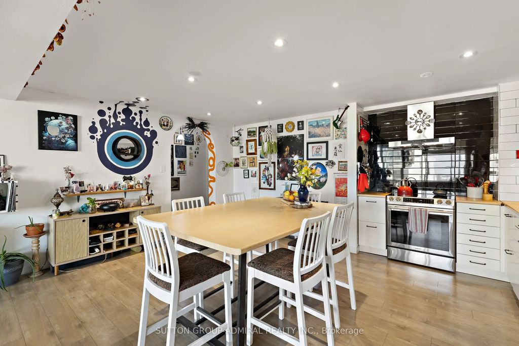 455 Sentinel Road 1309, Toronto W05