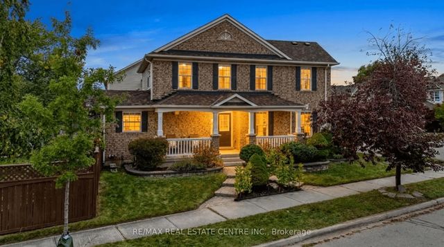 1630 Cartwright Crescent, Milton
