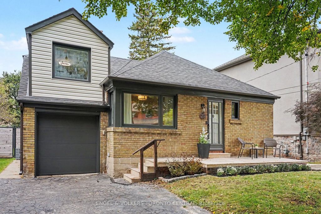 28 Inverleigh Drive, Toronto W07