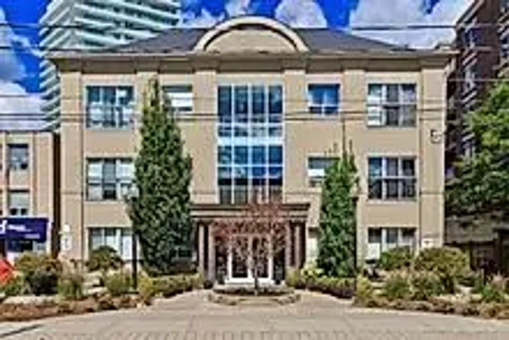 4198 Dundas Street W 311, Toronto W08