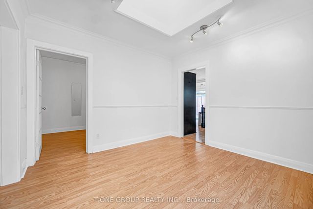 13 Twenty Ninth Street, Toronto W06