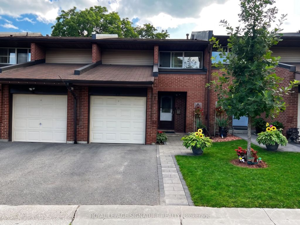 2301 Derry Road W 33, Mississauga