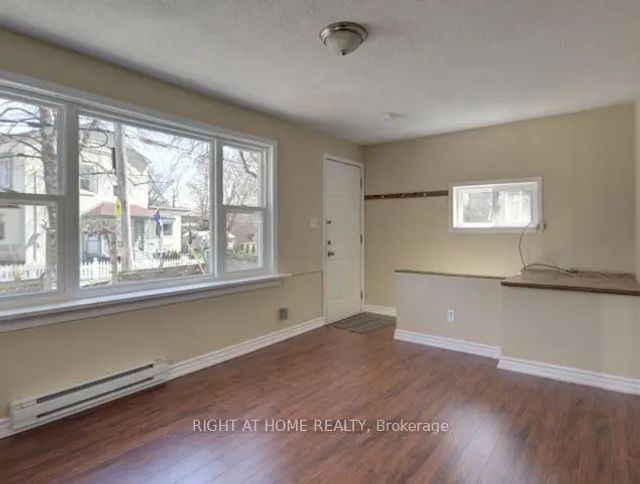 26 Victoria Street 1, Toronto W06