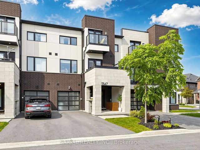 1347 Clarriage Court, Milton