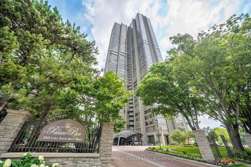 2045 Lake Shore Boulevard W 3606, Toronto W06