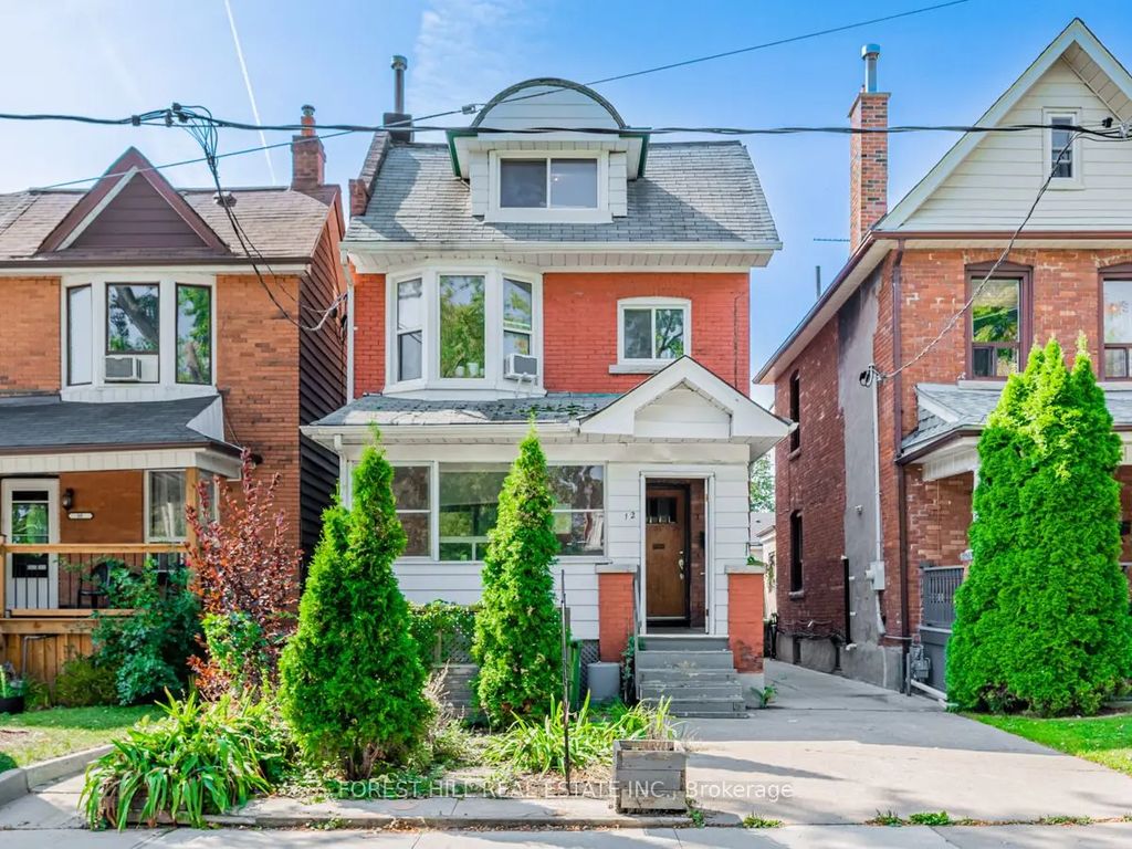 12 Salem Avenue 3, Toronto W02
