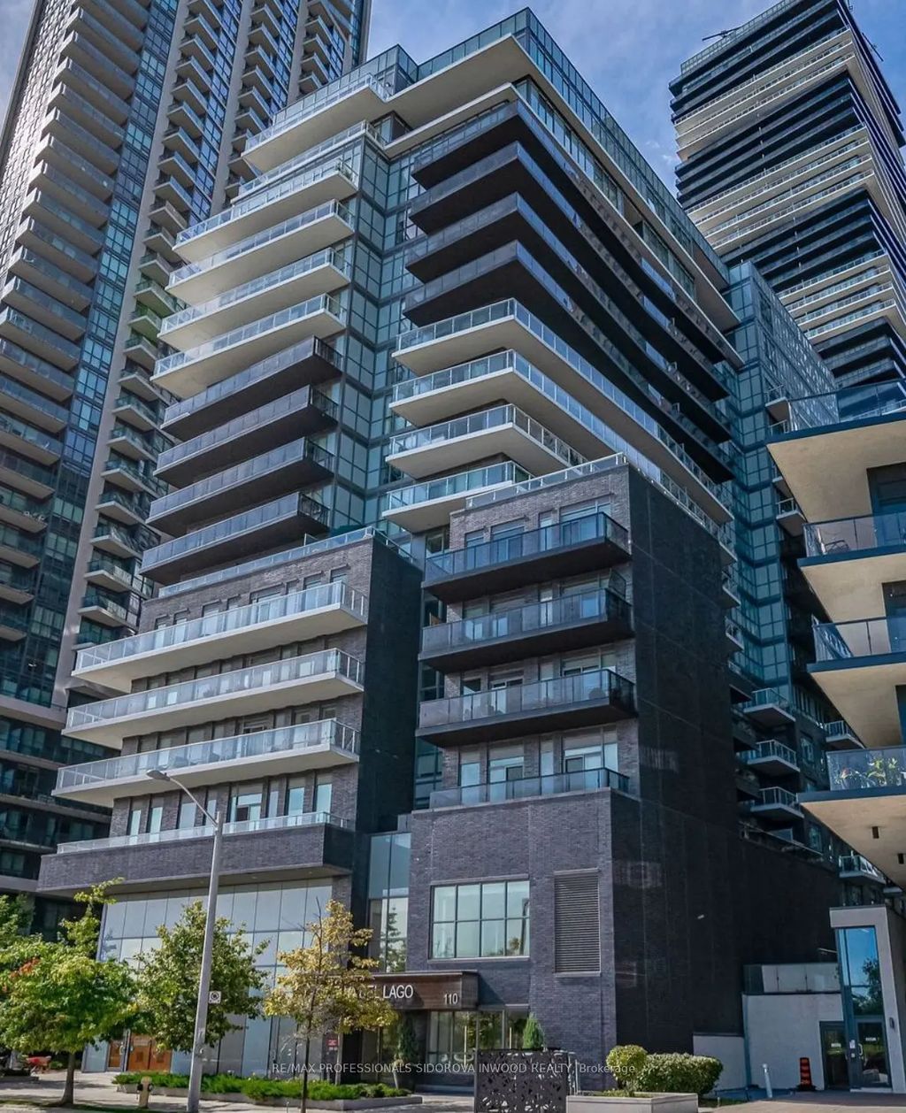 110 Marine Parade Drive 104, Toronto W06