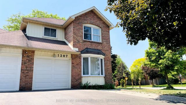 1207 Potters Wheel Crescent, Oakville