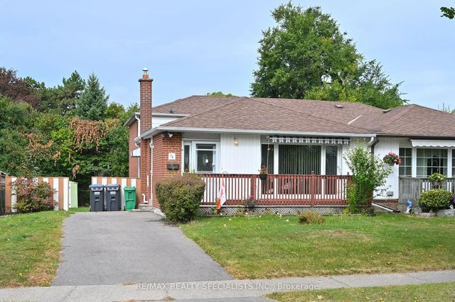 38 Algonquin Boulevard, Brampton