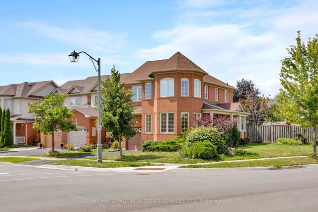 2204 Grand Oak Trail, Oakville