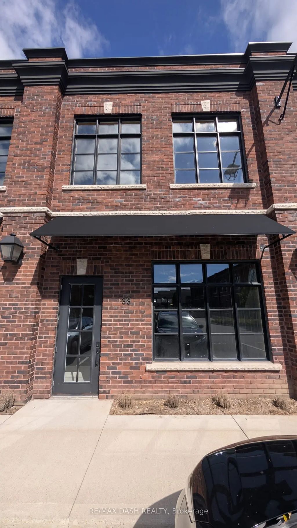 74 Jutland Road 38, Toronto W08