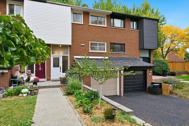 5474 Schueller Crescent, Burlington
