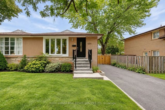 1254 Napier Crescent, Oakville