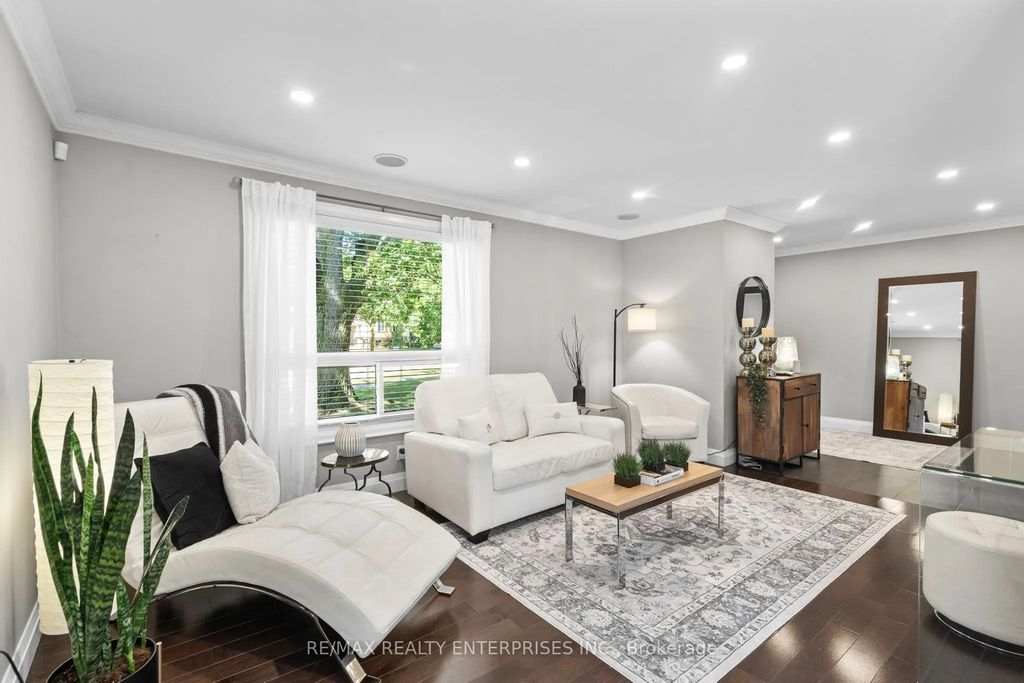 685 Francis Road 1, Burlington