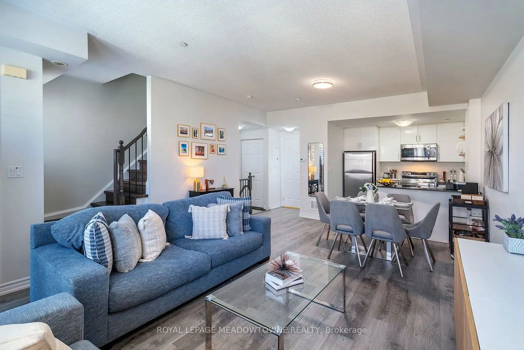 10 Carnation Avenue 19, Toronto W06