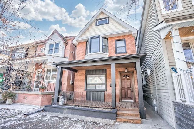 226 Harvie Avenue Main, Toronto W03