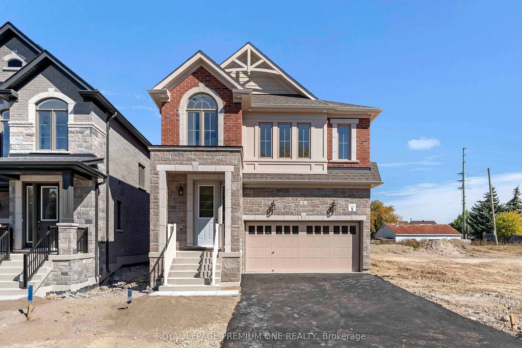 8 Jack Kenny Court, Caledon