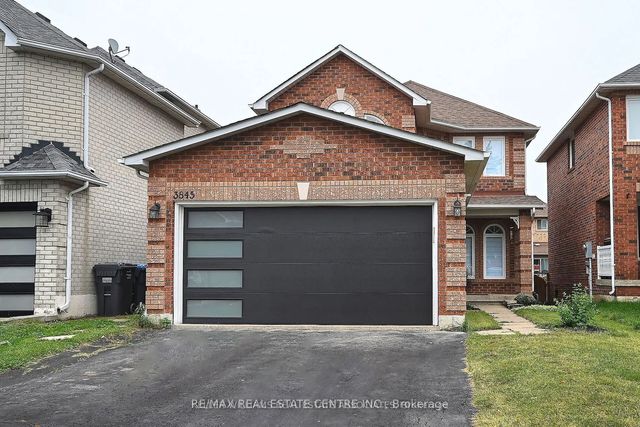 3845 Althorpe   (upper ) Circle, Mississauga
