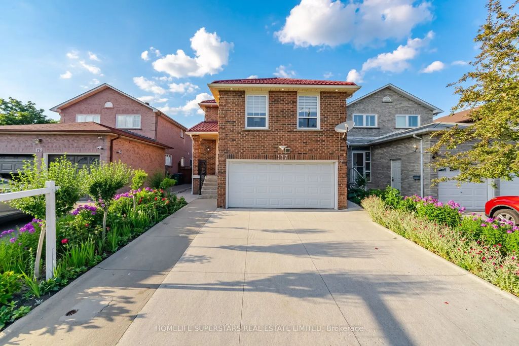 177 Surbray Grove, Mississauga