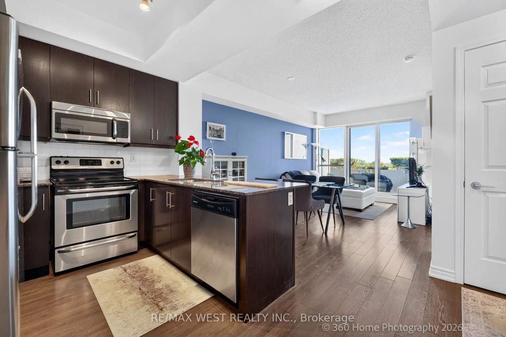 15 James Findlay Way 631, Toronto W05