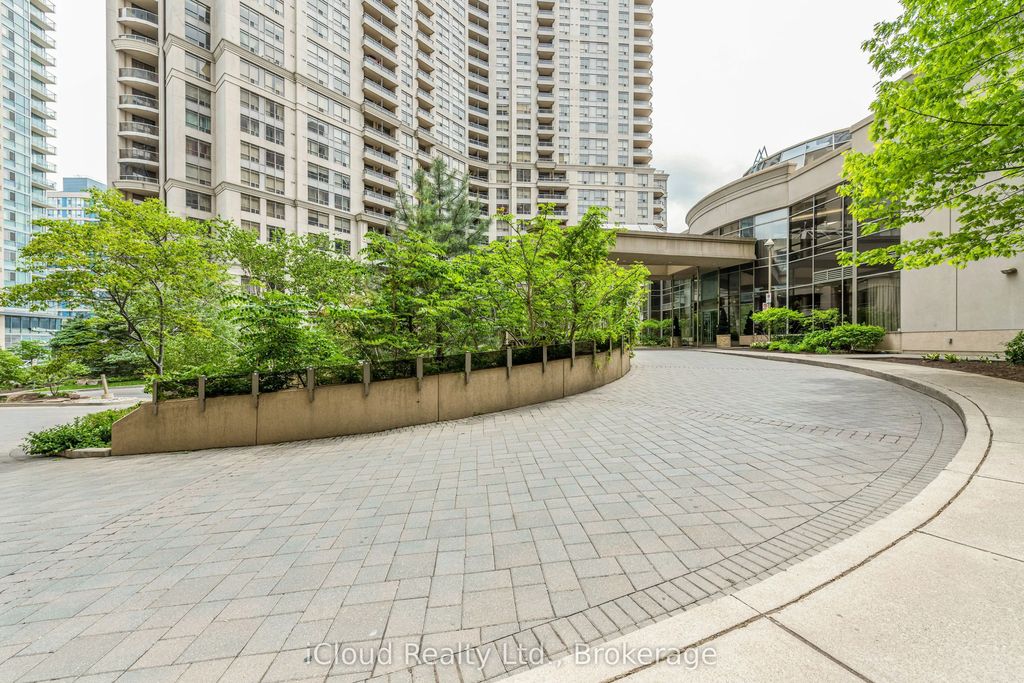 3888 Duke Of York Boulevard 2521, Mississauga