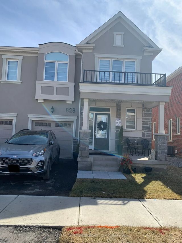 828 Aspen Terrace, Milton