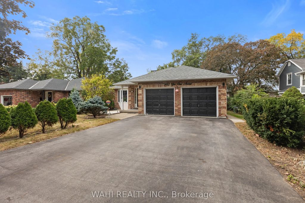 982 Glen View Avenue, Burlington