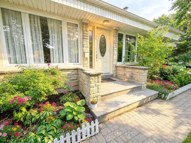 6789 Shelter Bay Road, Mississauga
